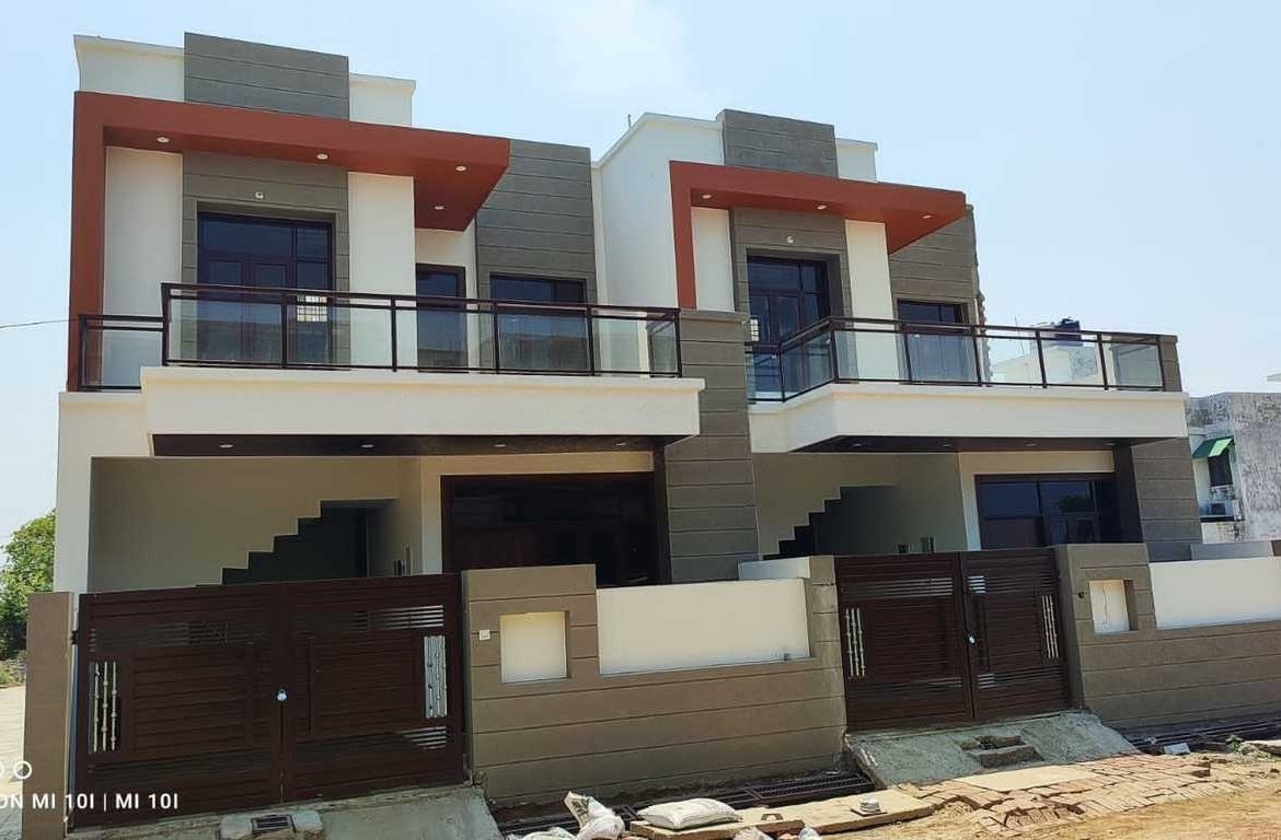 Front view of 3 BHK row house in Faizabad Road Lucknow